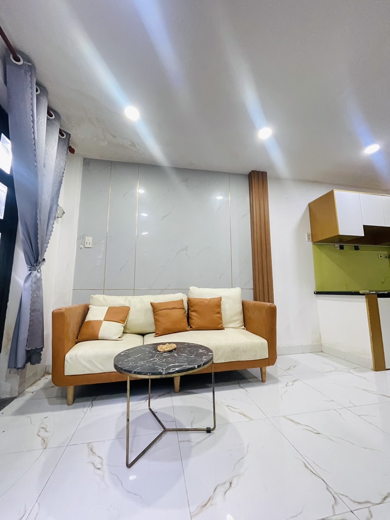 Siêu hiếm nhỉnh 2 tỷ có nhà Sài gòn