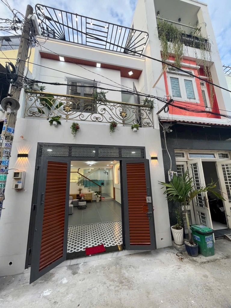 NHÀ ĐẸP Ở NGAY HẺM 5m TRẦN THỊ NĂM - GẦN TRƯỜNG SƠN CA 5 . Giá chỉ 4,7ty