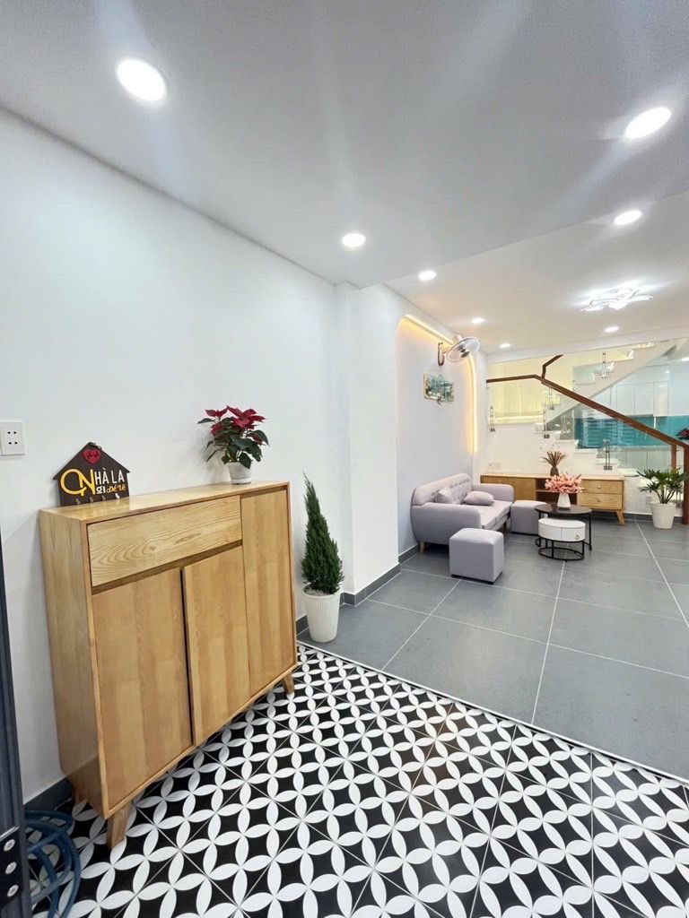 NHÀ ĐẸP Ở NGAY HẺM 5m TRẦN THỊ NĂM - GẦN TRƯỜNG SƠN CA 5 . Giá chỉ 4,7ty