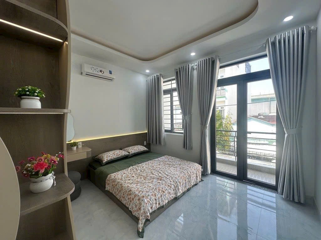 NHÀ ĐẸP Ở NGAY ĐƯỜNG HUỲNH THỊ HAI 60m2 - 3 lầu - tặng full nội thất chỉ 4,8xx ty