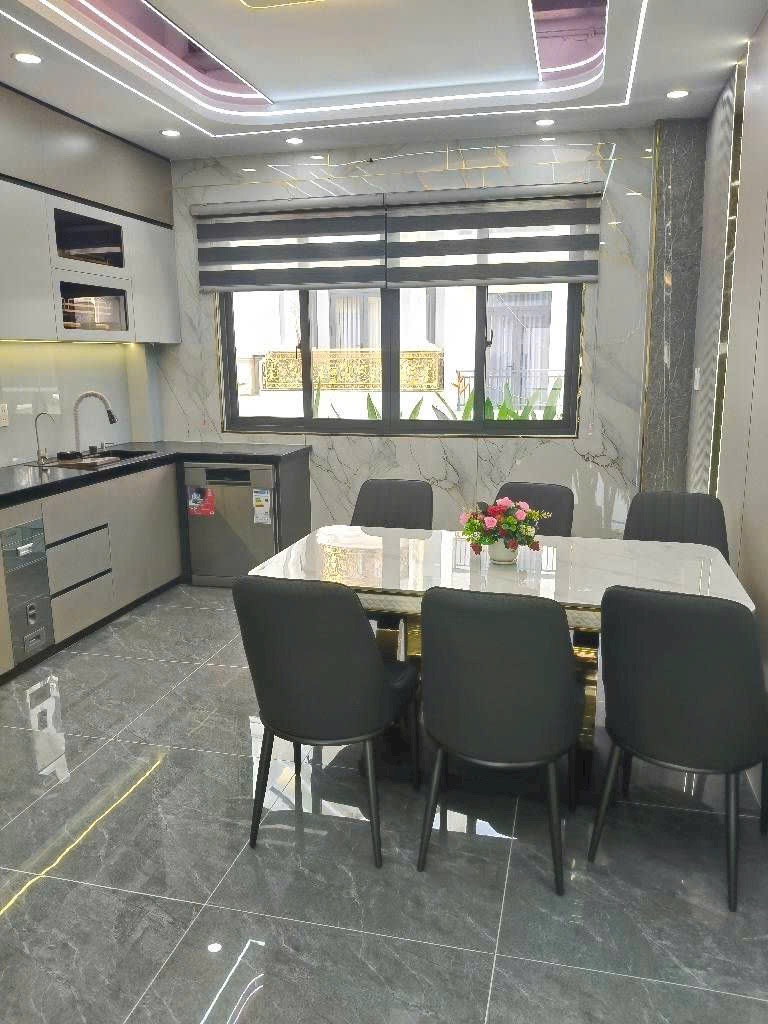 HẺM xe tải 8M KHU PHÂN LÔ -NHÀ ĐẸP LUNG LINH FULL NỘI THẤT -CHỈ 7.4T