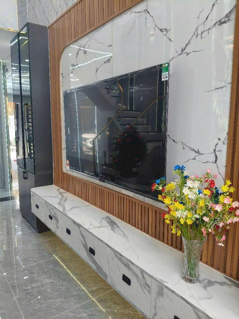 HẺM xe tải 8M KHU PHÂN LÔ -NHÀ ĐẸP LUNG LINH FULL NỘI THẤT -CHỈ 7.4T