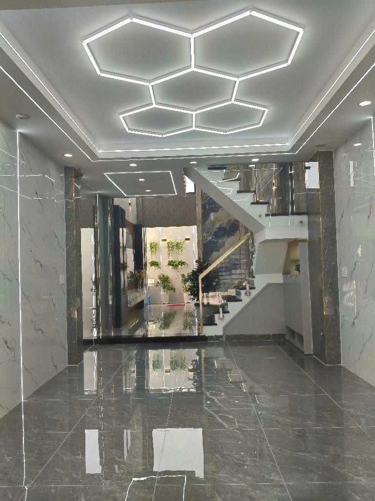 HẺM xe tải 8M KHU PHÂN LÔ -NHÀ ĐẸP LUNG LINH FULL NỘI THẤT -CHỈ 7.4T