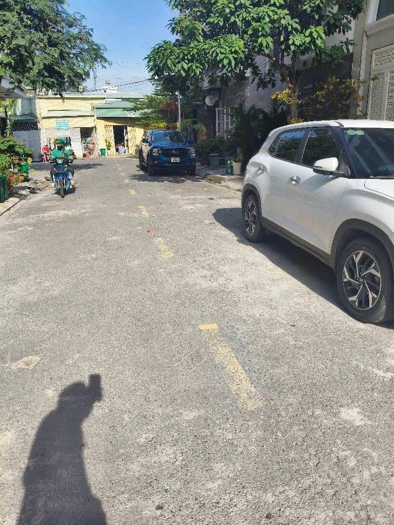 HẺM xe tải 8M KHU PHÂN LÔ -NHÀ ĐẸP LUNG LINH FULL NỘI THẤT -CHỈ 7.4T