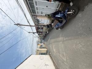 Bán đất tặng nhà cấp 4 1 em siêu mẫu chân dài- hẻm xe hơi 4x23 nở hậu