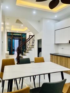 Nhà đẹp vị trí vàng, ô tô tránh, chỉ việc dọn vào ở 45m2 nhỉnh 8 tỷ