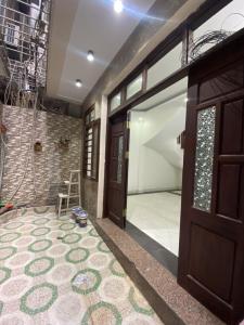 SIÊU PHẨM PHỐ ĐỊNH CÔNG - PHÂN LÔ, Ô TÔ ĐỖ CỬA - NHÀ ĐẸP Ở NGAY