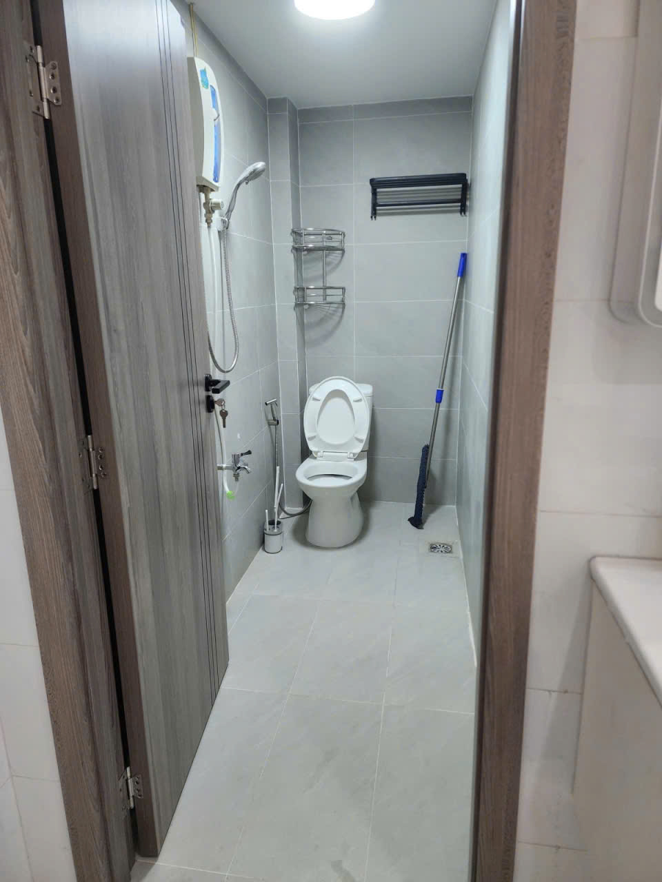Bán nhà ở ngay hẻm xe hơi đường Hồ Bá Phấn, phường Phước Long A, Quận 9, 61m2, nhỉnh 3 tỷ