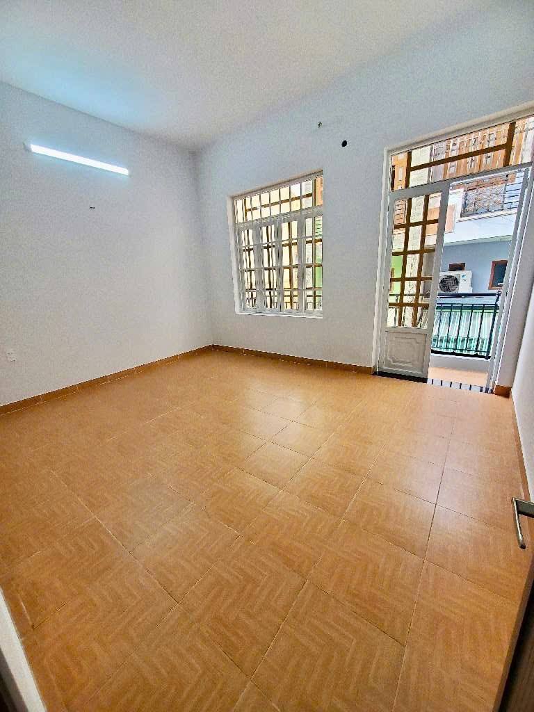 Bán nhà 2 tầng, hẻm xe hơi, đường Tây Hòa, phường Phước Long A, Quận 9, diện tích 76m2, nhỉnh 5 tỷ