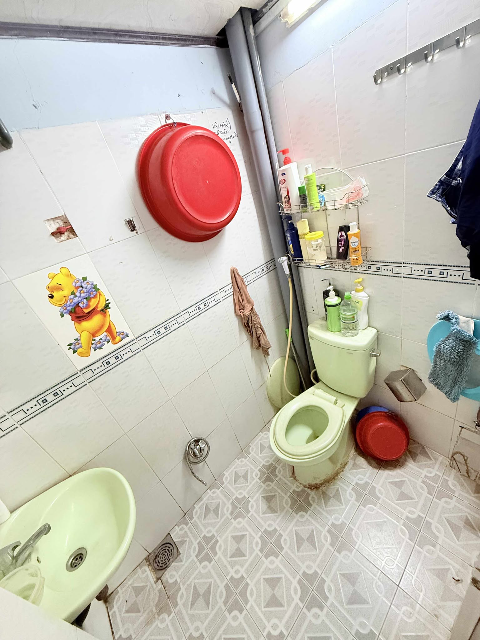 Bán nhà 3 tầng, đường Lê Văn Việt, phường Hiệp Phú, Quận 9, TPHCM, diện tích 40m2, nhỉnh 3 tỷ
