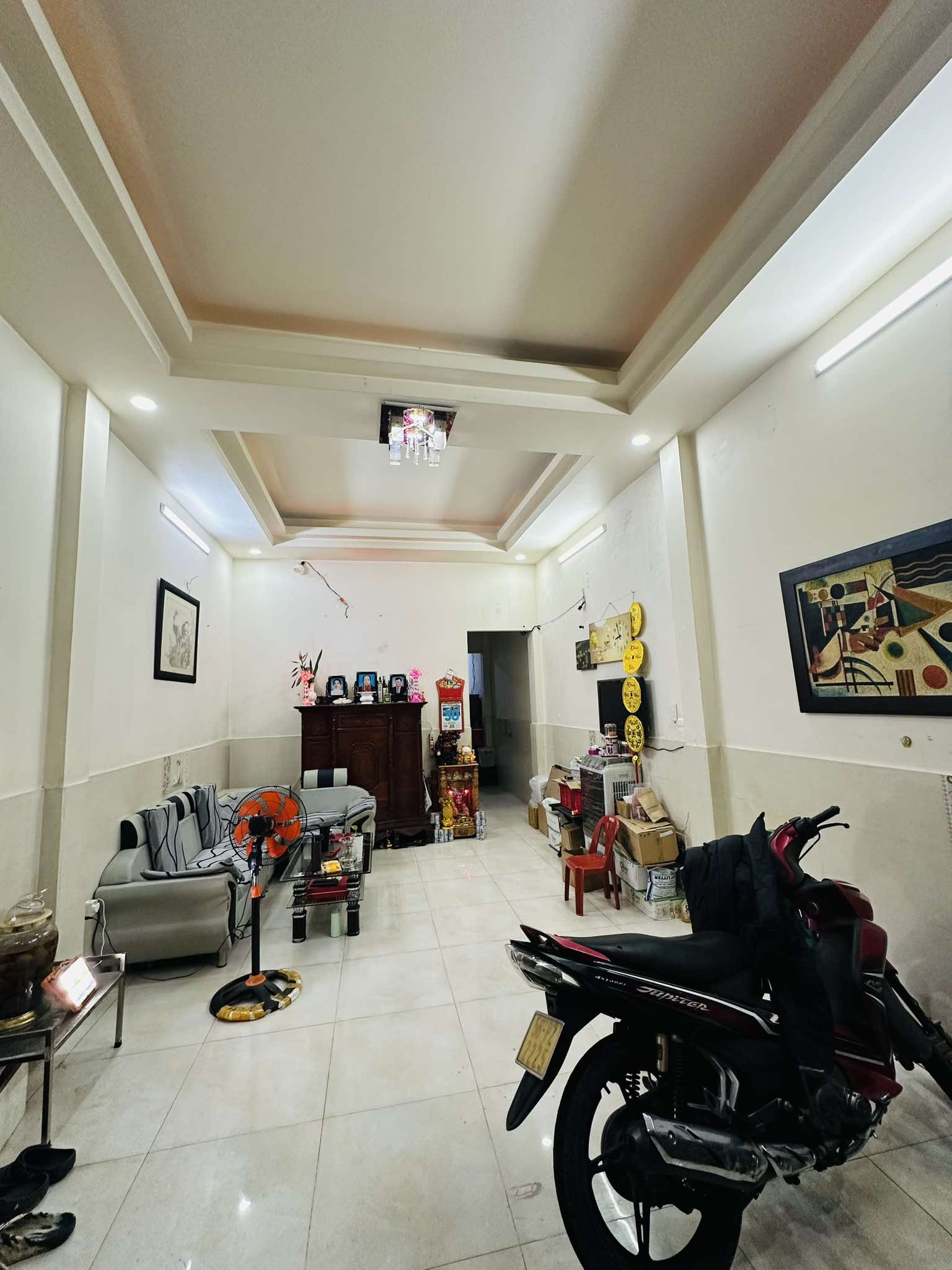 Bán căn hộ dịch vụ, 3 tầng, hẻm xe hơi, đường Gò Cát, Phú Hữu, Quận 9, diện tích 60m2, nhỉnh 4 tỷ