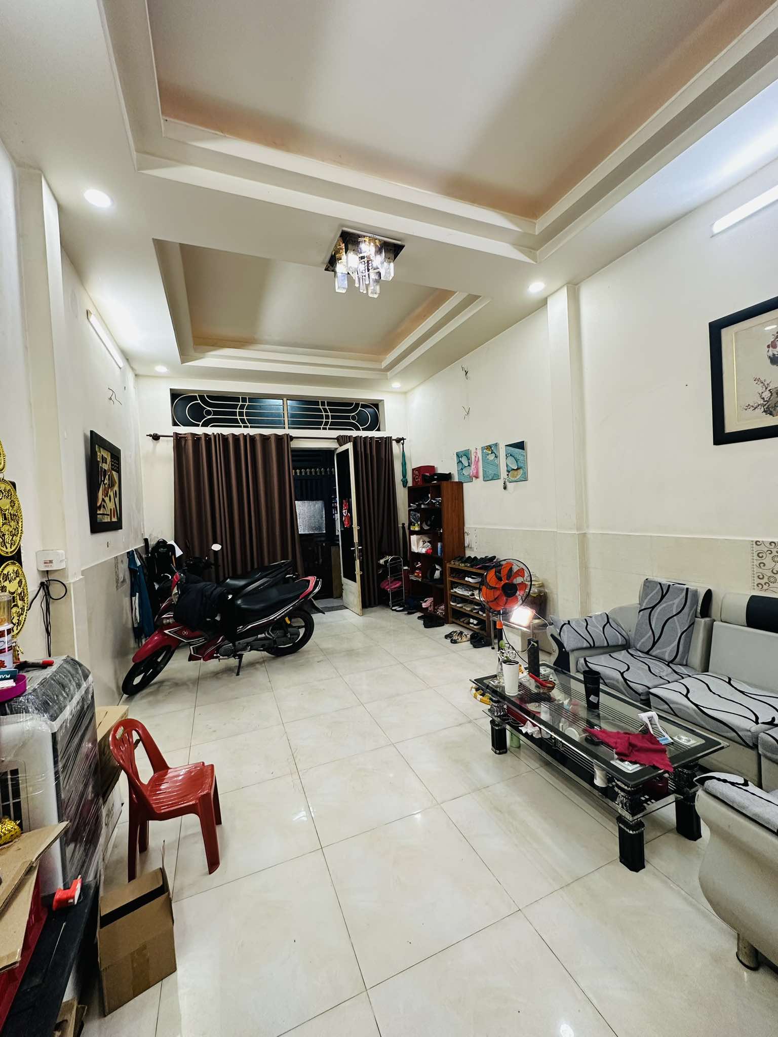 Bán căn hộ dịch vụ, 3 tầng, hẻm xe hơi, đường Gò Cát, Phú Hữu, Quận 9, diện tích 60m2, nhỉnh 4 tỷ