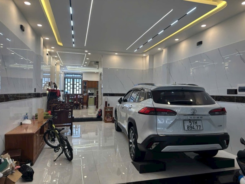 Bán nhà 4 tầng đường Hồ Bá Phấn, phường Phước Long A, Quận 9, diện tích 105m2, nhỉnh 12 tỷ