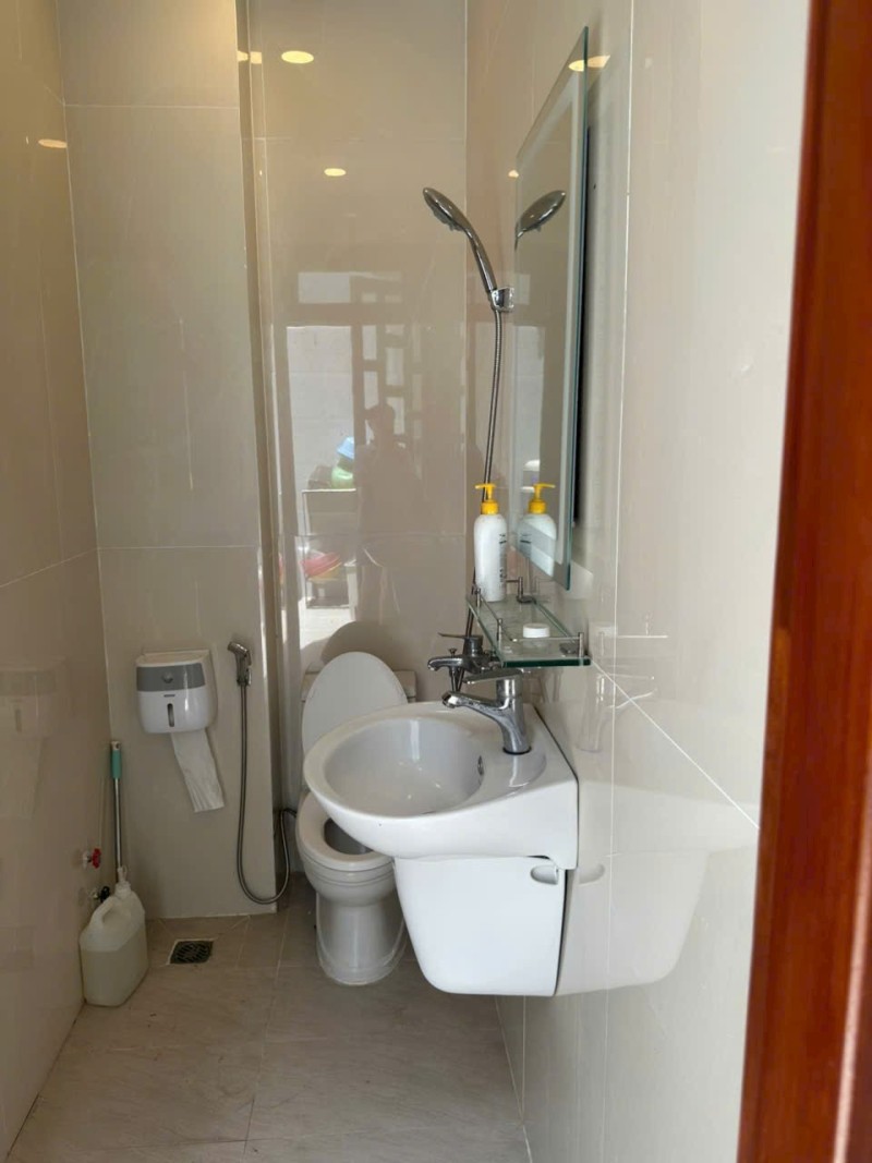 Bán nhà 4 tầng đường Hồ Bá Phấn, phường Phước Long A, Quận 9, diện tích 105m2, nhỉnh 12 tỷ