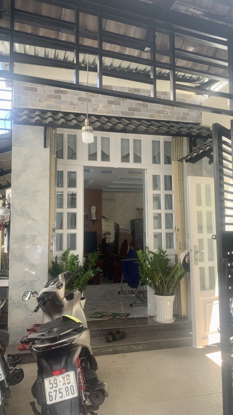 Bán nhà 4 tầng HXH đường Nguyễn Duy Trinh, phường Bình Trưng Đông, Q2, 85m2, nhỉnh 6 tỷ.