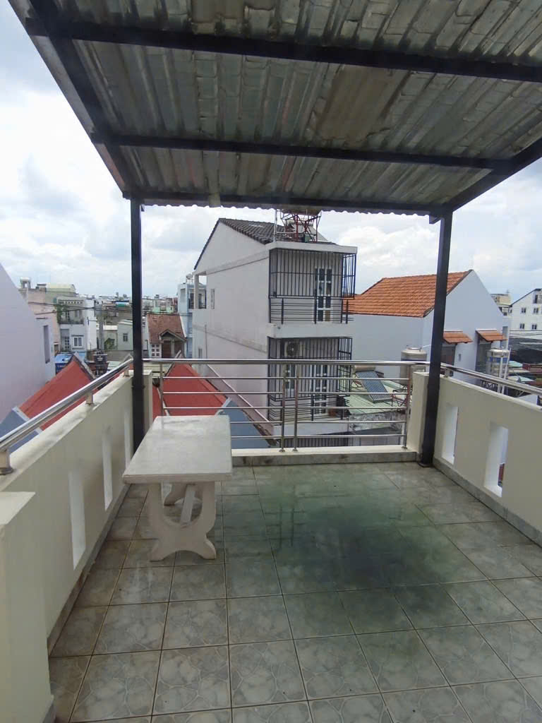 Bán nhà 4 tầng HXH đường Nguyễn Duy Trinh, phường Bình Trưng Đông, Q2, 85m2, nhỉnh 6 tỷ.