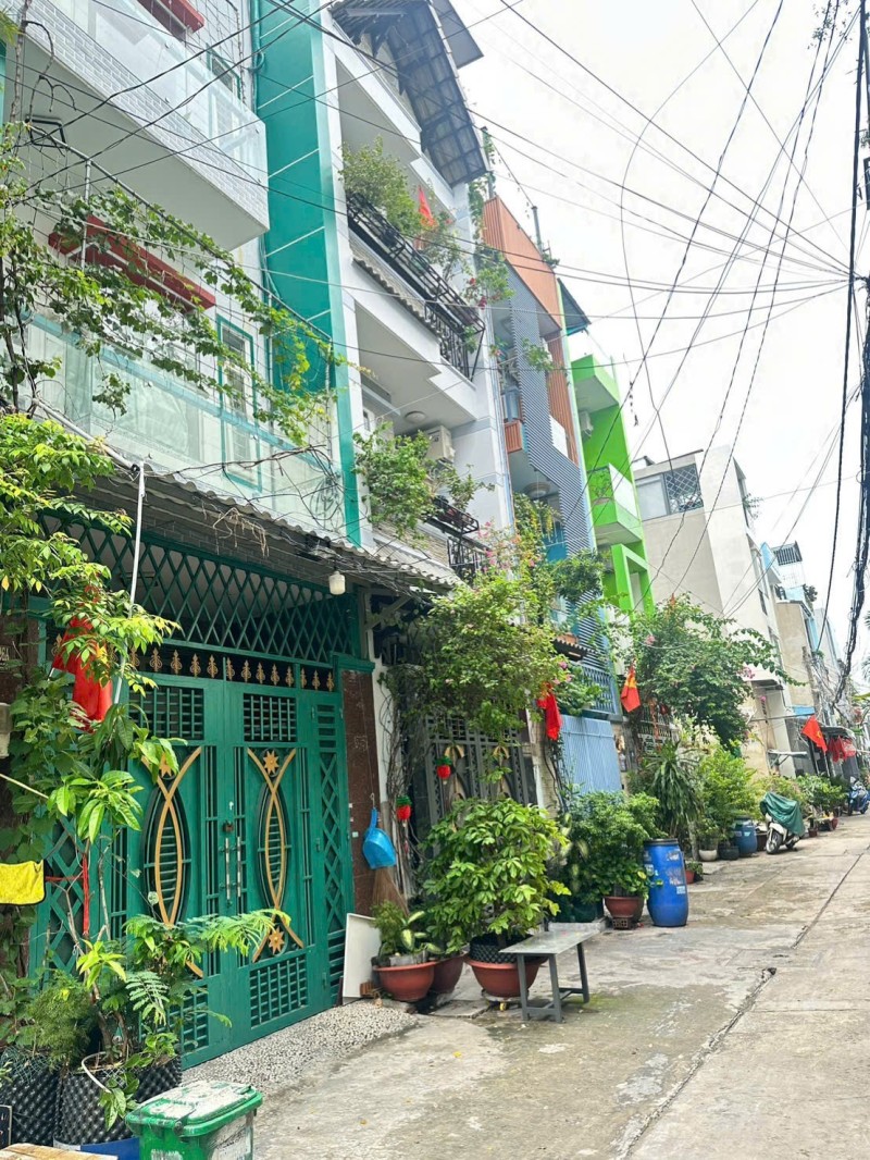 Bán nhà 4 tầng đường Trường Lưu, Quận 9, diện tích 52m2, nhỉnh 5 tỷ