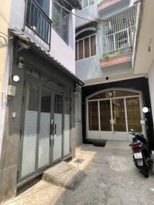 57m2 nhỉnh 3 tỷ, nhà 2 tầng ở ngay, hẻm xe hơi, đường Nam Hòa, Phước Long A, Q9