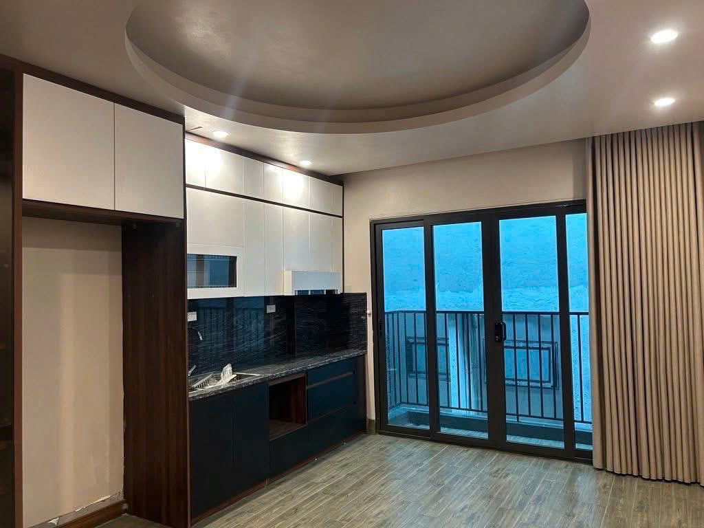 Miếu Đầm- Nam Từ Liêm, DT 36m, 8 tầng, xây mới, full nội thất, thang máy, kinh doanh, ô tô đỗ cửa.