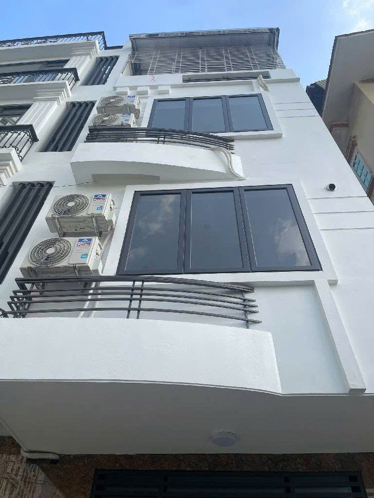 BÁN NHÀ - ĐÌNH THÔN - MỸ ĐÌNH - PHÂN LÔ 42M X 4 TẦNG - KD - Ô TÔ VÀO NHÀ.