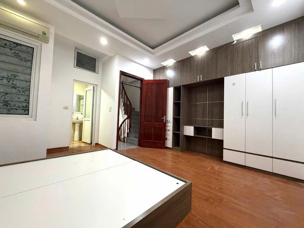 BÁN NHÀ 30M X 4 TẦNG - MIẾU ĐẦM - NAM TỪ LIÊM - NHỈNH 7 TỶ.