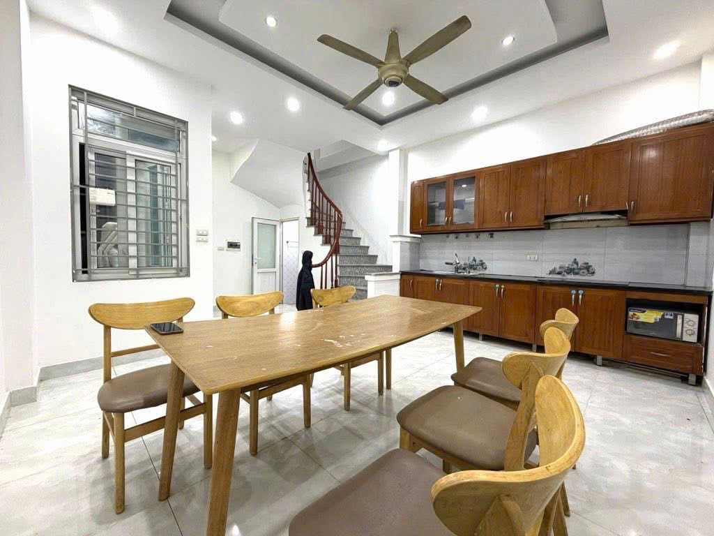 BÁN NHÀ 30M X 4 TẦNG - MIẾU ĐẦM - NAM TỪ LIÊM - NHỈNH 7 TỶ.