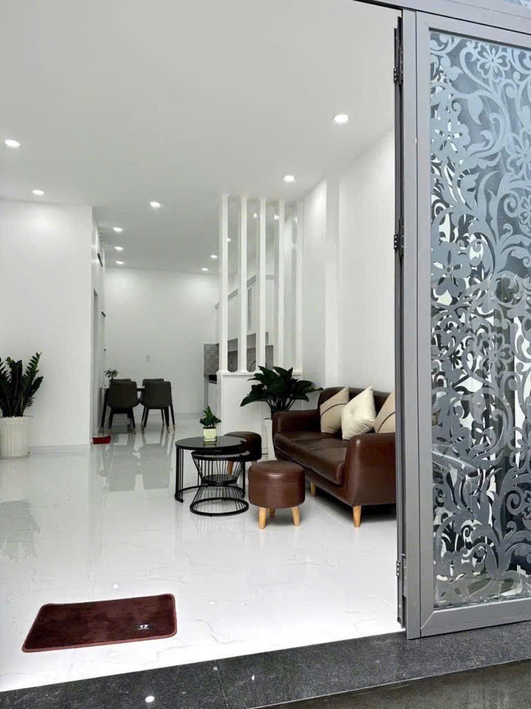 SIÊU PHẨM 2 TẦNG MỚI TINH - NGAY ÂU CƠ - TRUNG TÂM TÂN PHÚ - 40M2 - SỔ ĐẸP HOÀN CÔNG ĐỦ - SÁT MẶT TIỀN - GIÁ CHỈ HƠN 4 TỶ