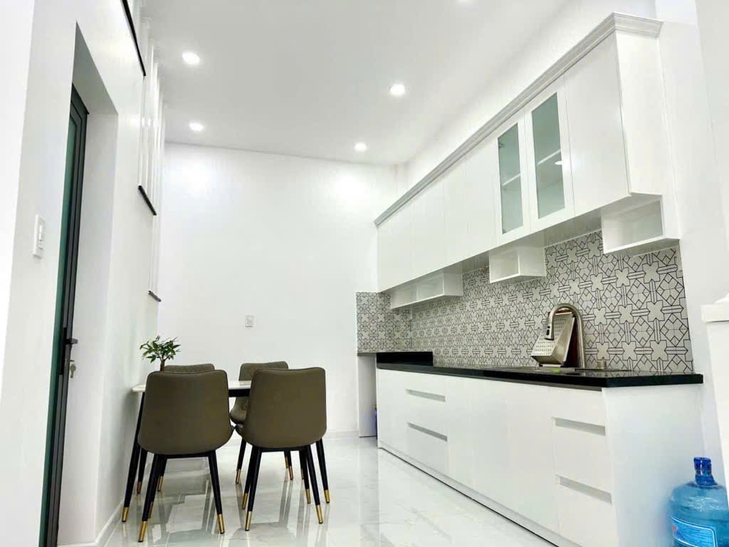 SIÊU PHẨM 2 TẦNG MỚI TINH - NGAY ÂU CƠ - TRUNG TÂM TÂN PHÚ - 40M2 - SỔ ĐẸP HOÀN CÔNG ĐỦ - SÁT MẶT TIỀN - GIÁ CHỈ HƠN 4 TỶ