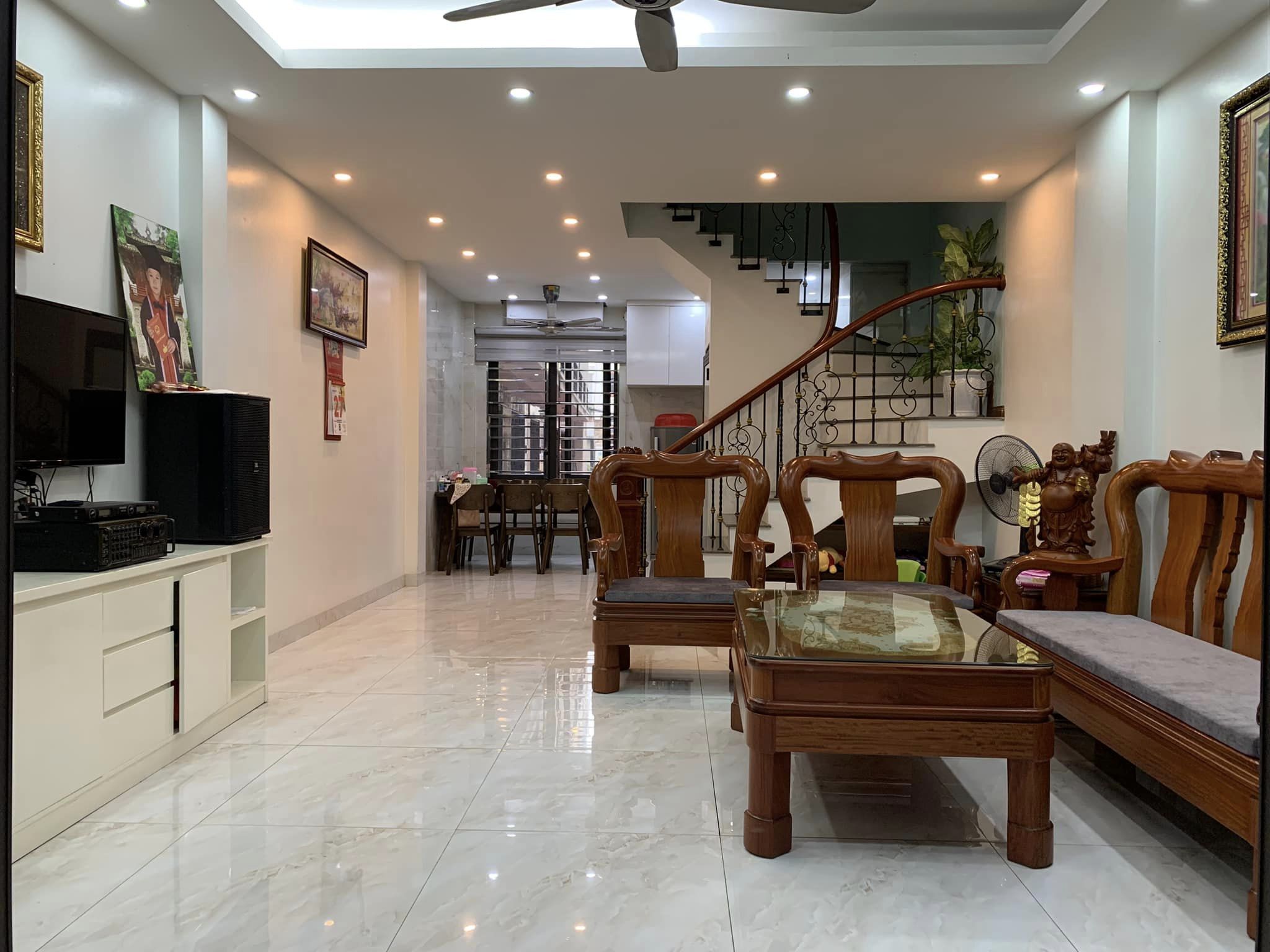 NHÀ Ở YÊN LƯƠNG- LÔ GÓC - 7 CHỖ CHẠY VÒNG QUANH - Ở - KHO XƯỞNG ĐỀU ỔN