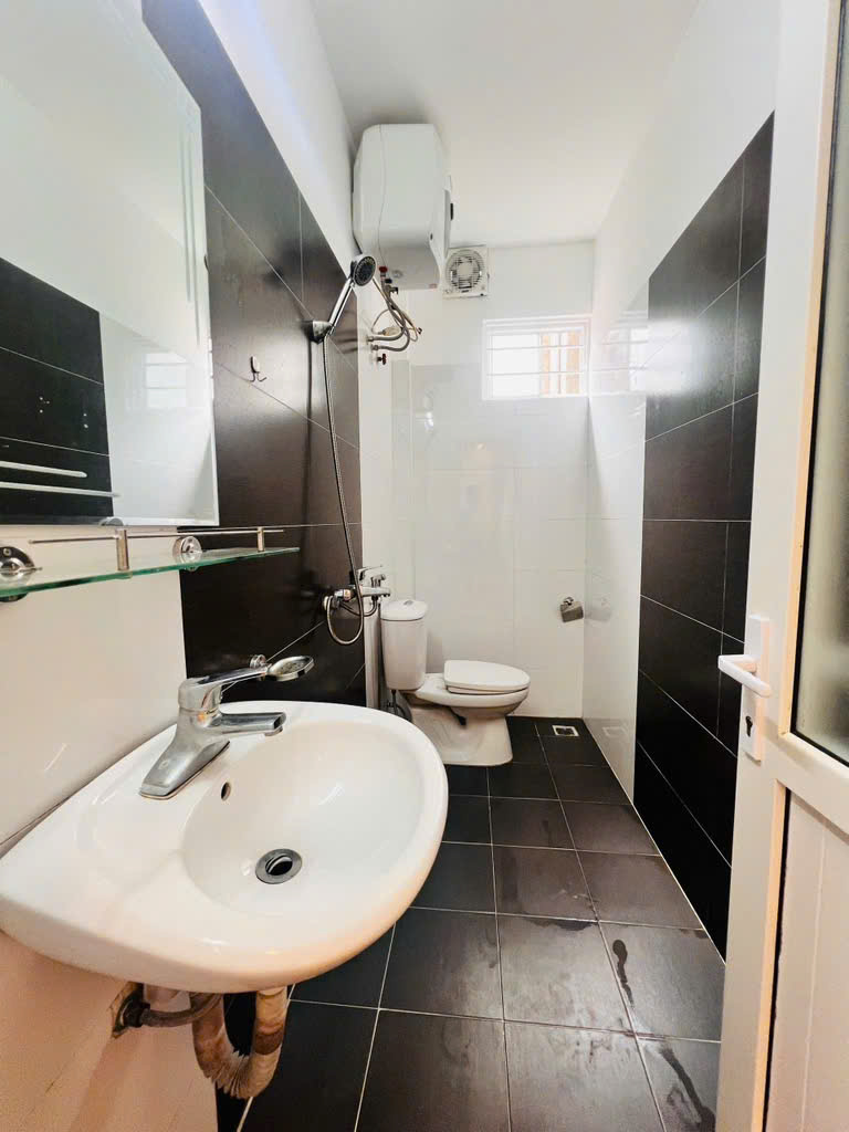 Phân lô Trần Thái Tông - Cầu Giấy, ngõ nông rộng, 35m2 x 5 tầng, giá 7 tỷ 68