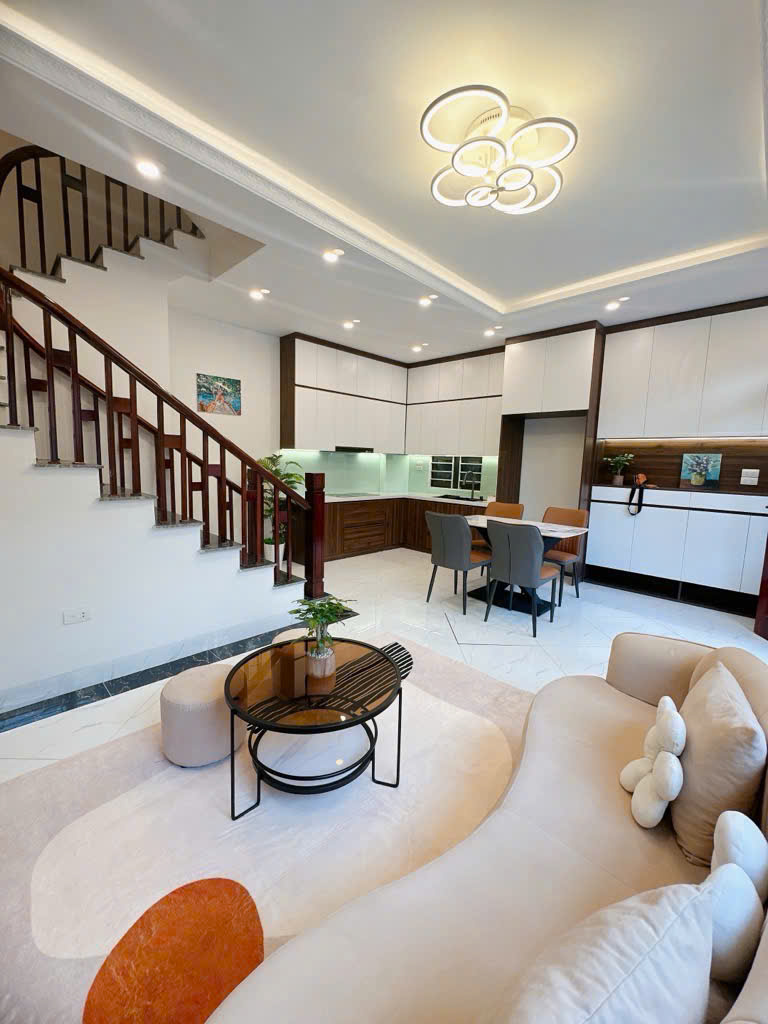 Bán nhà Sài Đồng, Long Biên, Hà Nội, 5,95 tỷ, 43m2, view đẹp, nhiều tiện ích, ngõ nông