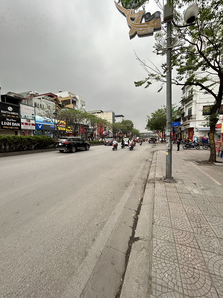 NHÀ ĐẸP PHÚC LỢI 65M2 - 6 TẦNG - THANG MÁY - LÔ GÓC - Ô TÔ VÀO NHÀ - FULL NỘI THẤT - GIÁ SIÊU TỐT