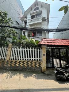 HIẾM - 210M2 - NHÀ 4 TẦNG - NGÕ THÔNG - 4 THOÁNG - GARA Ô TÔ - BIỆT THỰ SÂN VƯỜN - HÀNG XÓM KHAI