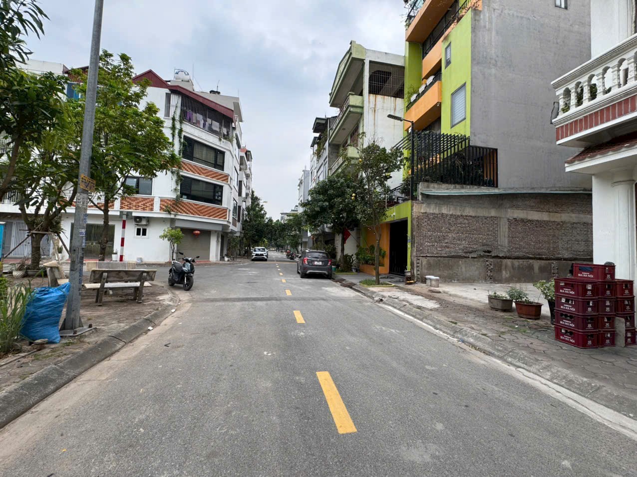 HIẾM CÓ KHÓ TÌM - PHỐ TRẠM LONG BIÊN LÔ GÓC 2 MẶT THOÁNG – NGÕ TO NHƯ PHỐ – Ô TÔ ĐỖ CỬA MẶT TIỀN 4M – GIÁ CHỈ HƠN 7 TỶ