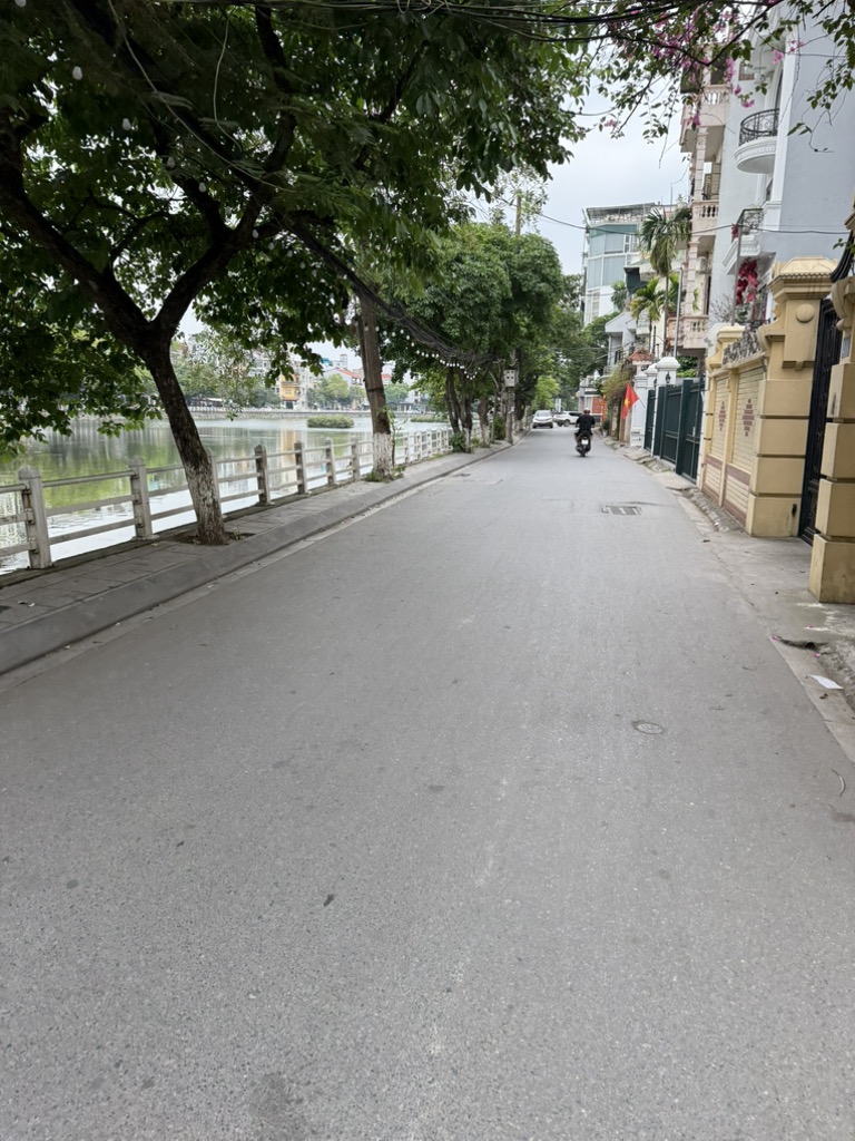 HIẾM CÓ KHÓ TÌM - PHỐ TRẠM LONG BIÊN LÔ GÓC 2 MẶT THOÁNG – NGÕ TO NHƯ PHỐ – Ô TÔ ĐỖ CỬA MẶT TIỀN 4M – GIÁ CHỈ HƠN 7 TỶ
