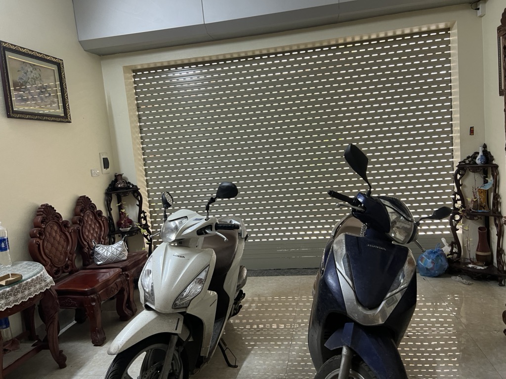 HIẾM CÓ KHÓ TÌM - PHỐ TRẠM LONG BIÊN LÔ GÓC 2 MẶT THOÁNG – NGÕ TO NHƯ PHỐ – Ô TÔ ĐỖ CỬA MẶT TIỀN 4M – GIÁ CHỈ HƠN 7 TỶ