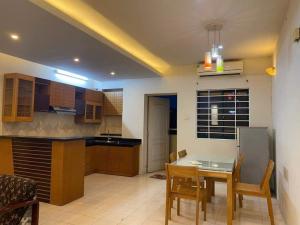 BÁN NHÀ CỰC HIẾM THANH TRÌ 38M- 5 TẦNG SIÊU ĐẸP NHỈNH 2,5 Tỷ - MẶT TIỀN RỘNG - Ô TÔ ĐỖ CỔNG- KO LỖI PHONG THỦY