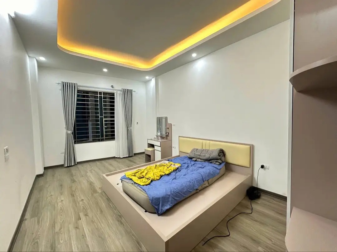 BÁN NHÀ CỰC HIẾM TỪ LIÊM 38M- 5 TẦNG SIÊU ĐẸP NHỈNH 2,5 Tỷ  - MẶT TIỀN RỘNG - Ô TÔ ĐỖ CỔNG- KO LỖI PHONG THỦY