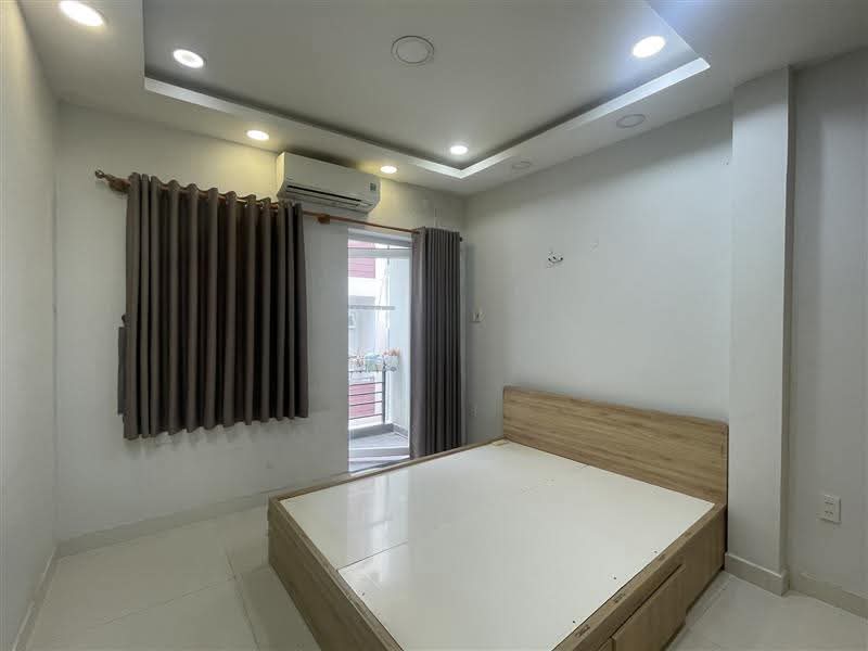 NHÀ ĐẸP Q5 -LÊ HỒNG PHONG - HẺM TRƯỚC NHÀ 6M -4TẦNG 32M2 -NHỈNH 8TỶ