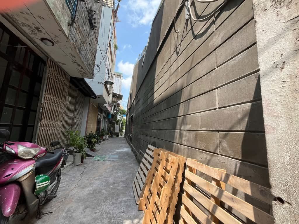BÁN NHÀ Q10 - THÀNH THÁI  - DIỆN TÍCH 101 M2 - NHÀ XÂY KIÊN CỐ BTCT - GIÁ NHỈNH 20 TỶ