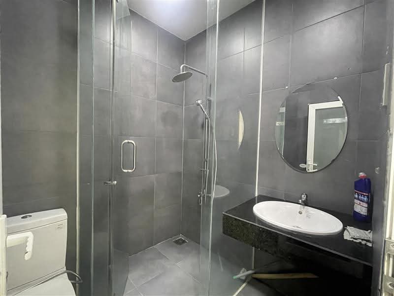 TRUNG TÂM Q5 - LÊ HÔNG PHONG - DIỆN TÍCH 32M2 - 4 TẦNG NHÀ CÒN MỚI VÀO Ở NGAY - GIÁ CHỈ HƠN 8 TỶ