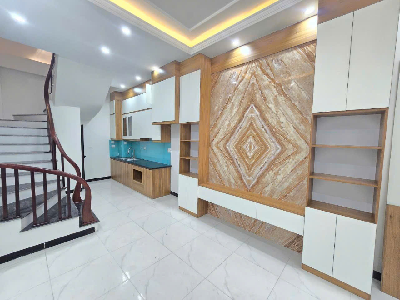 PHÚ LƯƠNG.5 TẦNG,4,55 TỶ.SÁT Ô TÔ