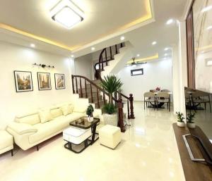 Thượng Thanh - LONG BIÊN - NHÀ XÂY MỚI CẦN TÌM CHỦ - NGÕ NÔNG -