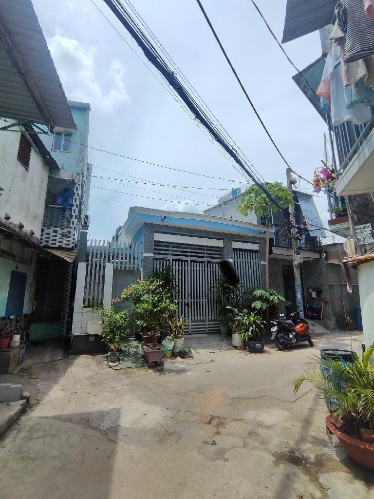 Nhà Mặt Tiền Rộng 7M Hẻm Xe Hơi Quay Đầu – Vị Trí Đẹp Đường Lê Thị Hoa – Chỉ 4.95 TỶ