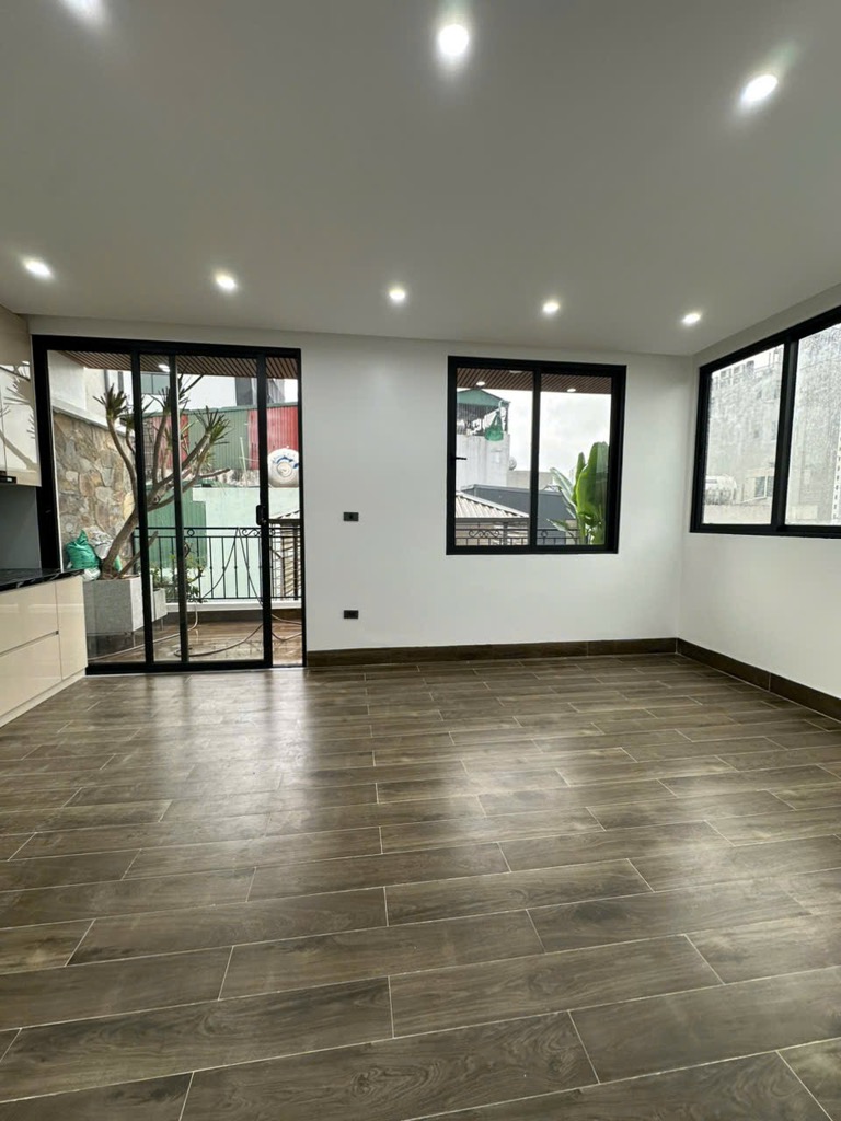 Bán nhà Văn Cao - Ba Đình - Thang máy - Nhà xây mới. DT:54m2 Giá 13,4Tỷ