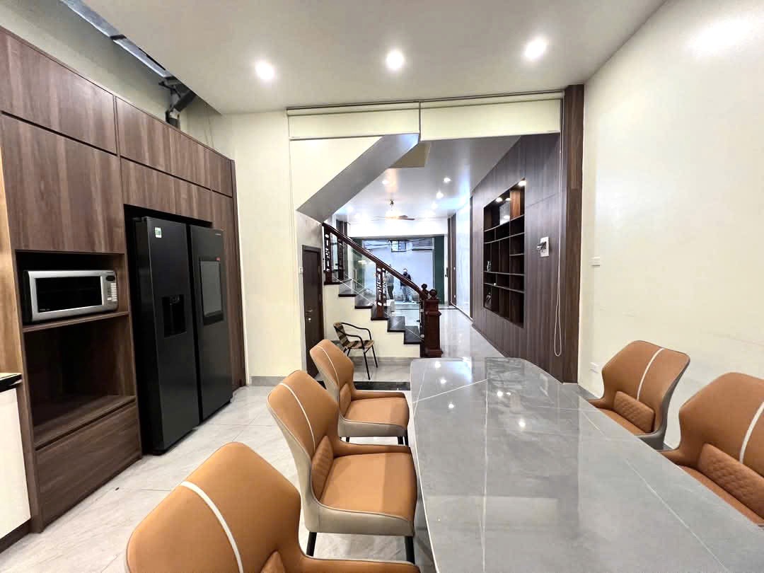 BÁN NHÀ TRUNG TÂM CẦU GIẤY DT66/T2,3,4:75M2 GIÁ 12.9 TỶ