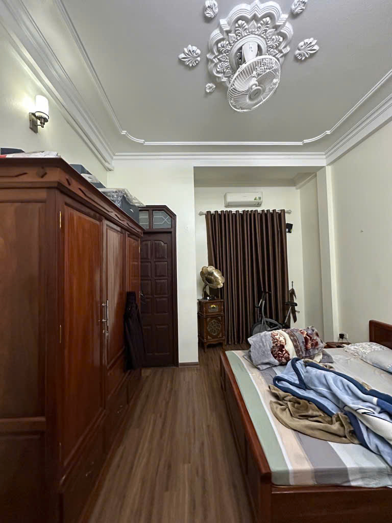 BÁN NHÀ ĐƯỜNG NGUYỄN KHÁNH TOÀN CẦU GIẤY 38M2 GIÁ 7.5 TỶ