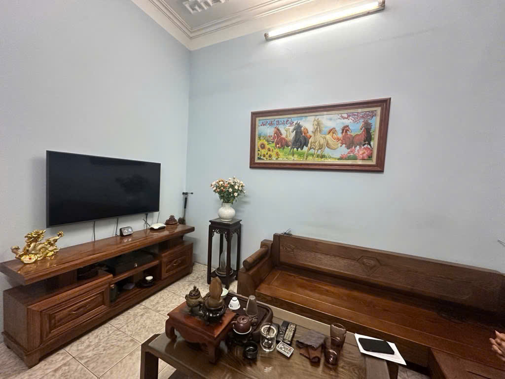 BÁN NHÀ TRUNG TÂM CẦU GIẤY - DT 46M - MT 4.6M - LÔ GÓC -  2 THOÁNG - GIÁ CHÀO 7.8 TỶ