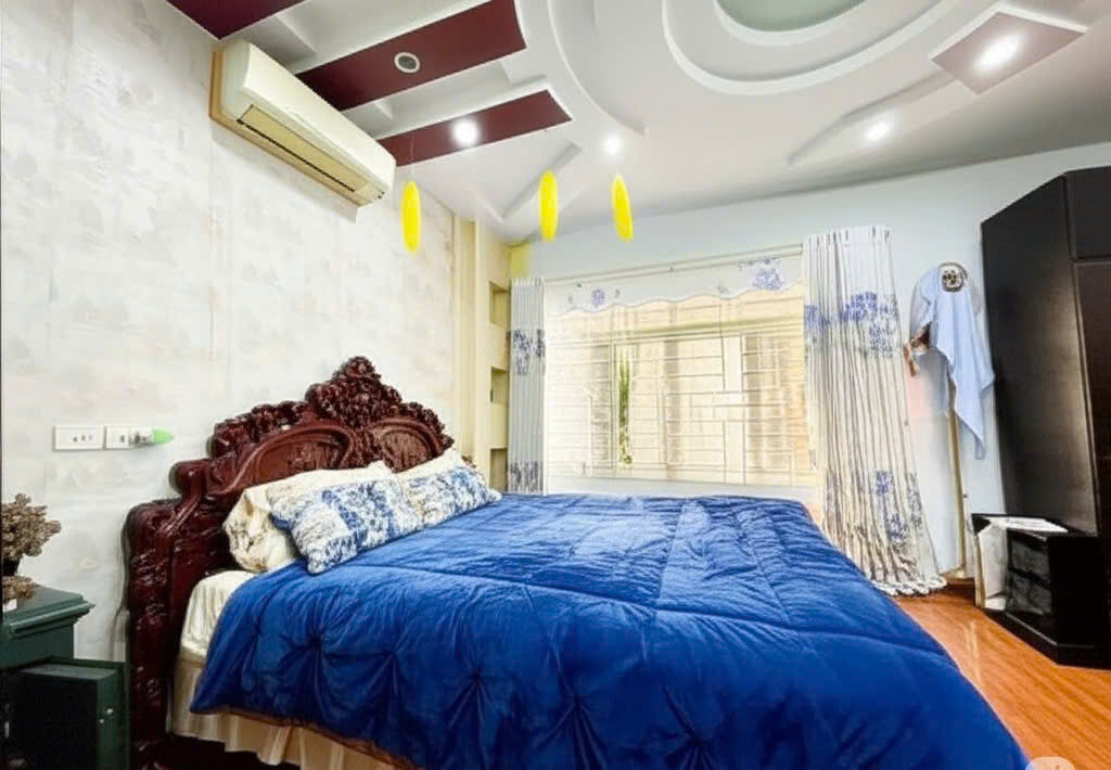 BÁN NHÀ TRẦN THÁI TÔNG - DT 62M - 5 TẦNG - MT 4,5M - NỞ HẬU - GIÁ 13.8 TỶ
