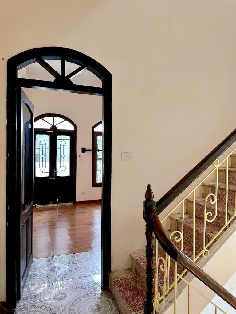 BÁN GẤP CĂN NHÀ NGUYỄN KHÁNH TOÀN DT 76M - 5 TẦNG - 30M RA PHỐ - GIÁ 12.8 TỶ